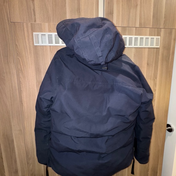 Navy Canada Goose Men's Maitland Parka - Size M - Picture 3 of 5